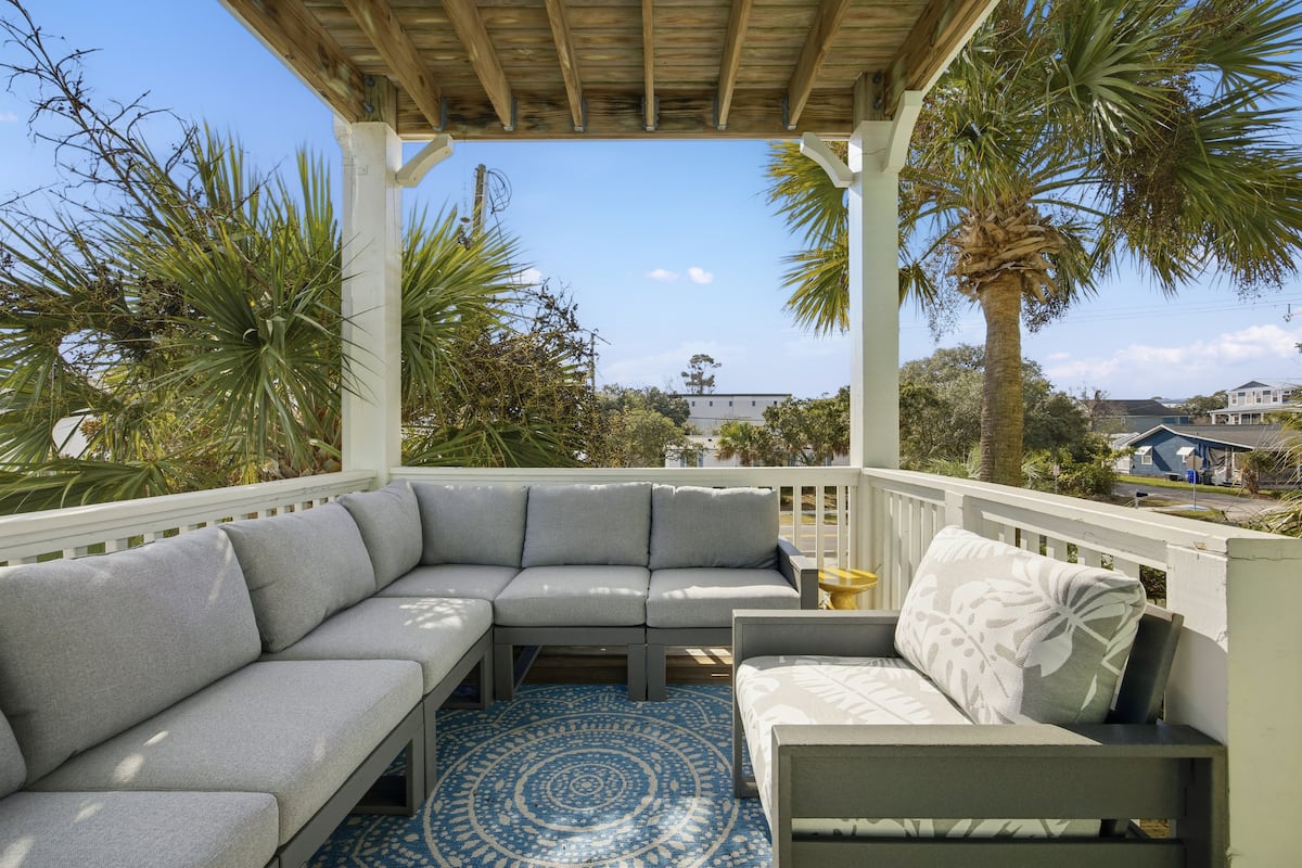 Bum in the Sun, property view 3